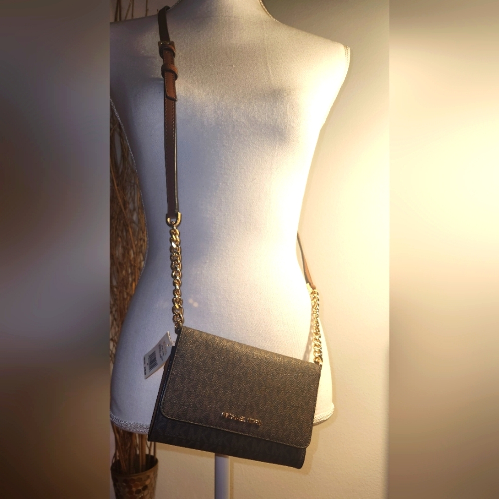 Michael Kors Jet Set Smart Phone Crossbody Bag